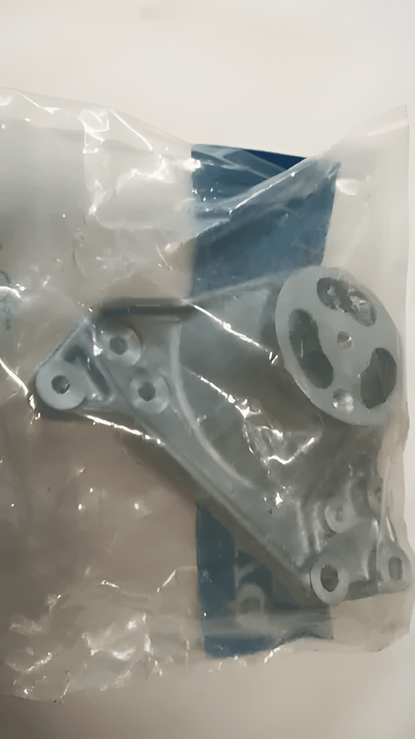 SUPORTE ALTERNADOR VOLVO - 21828760
