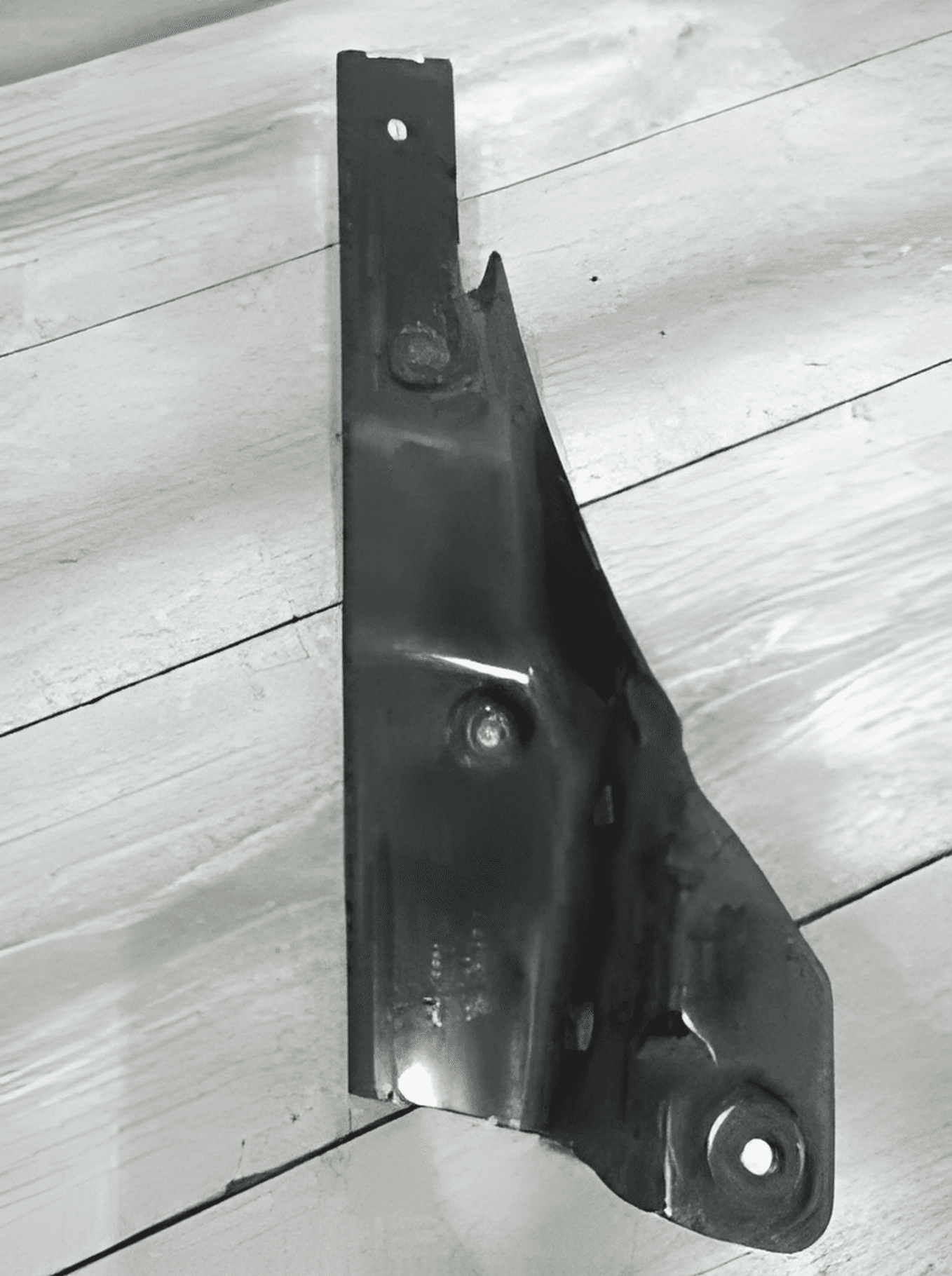 SUPORTE TRASEIRO LD ESTRIBO CABINE - 9436600214