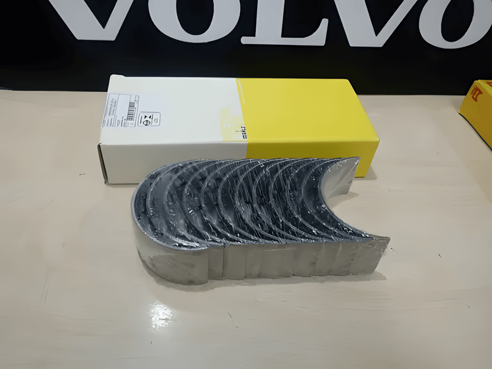 JOGO BRONZINA BIELA VOLVO B9R / B310R / D9B / D11C 24V STD - 77833600