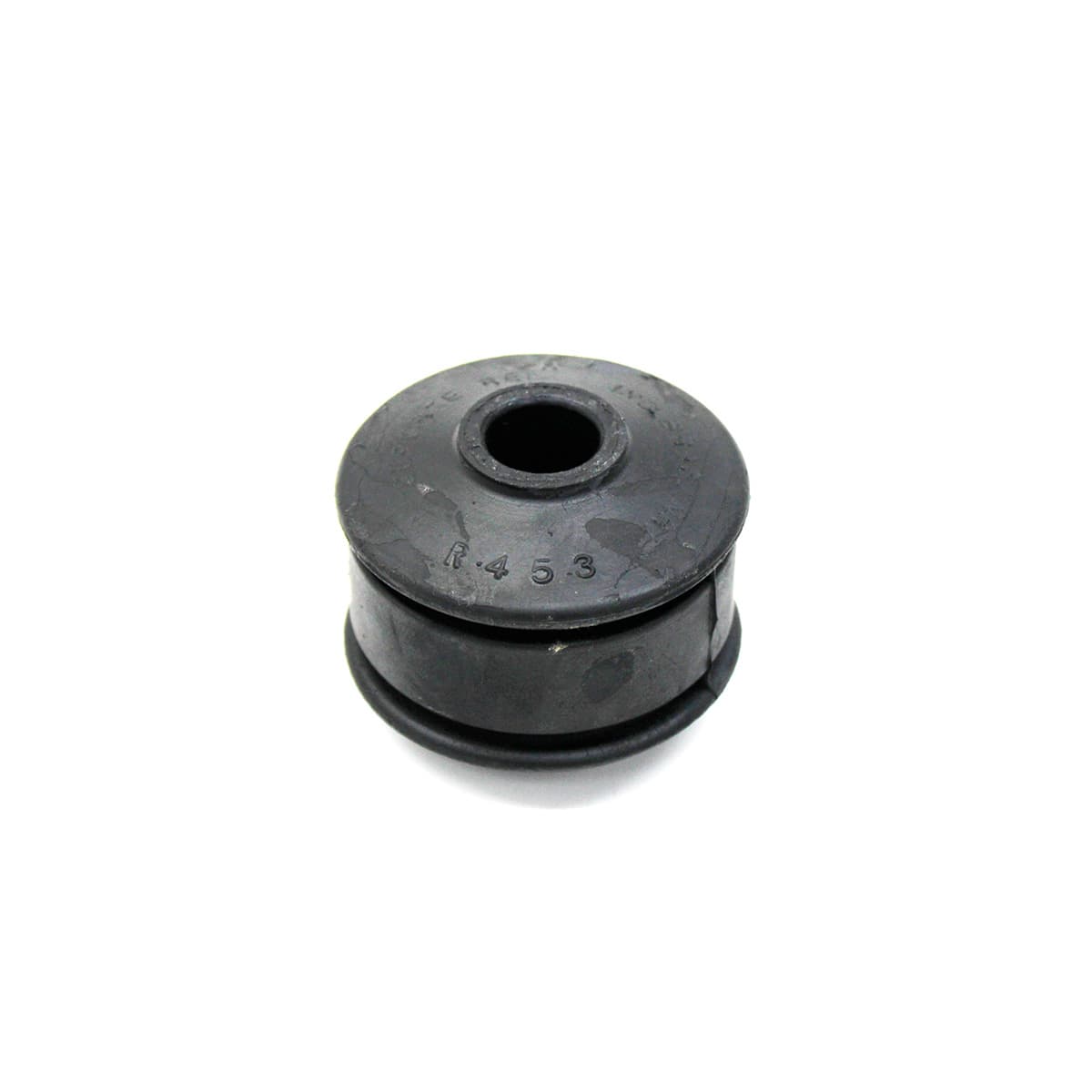 BUCHA INTEIRA BARRA ESTABILIZADORA DIANTEIRA/TRASEIRA MB 1214/1418/1618/1620/1634/1935/1938 AGRALE MA9.2/MA12/MA15 (14,10X50,50X42MM) - R453