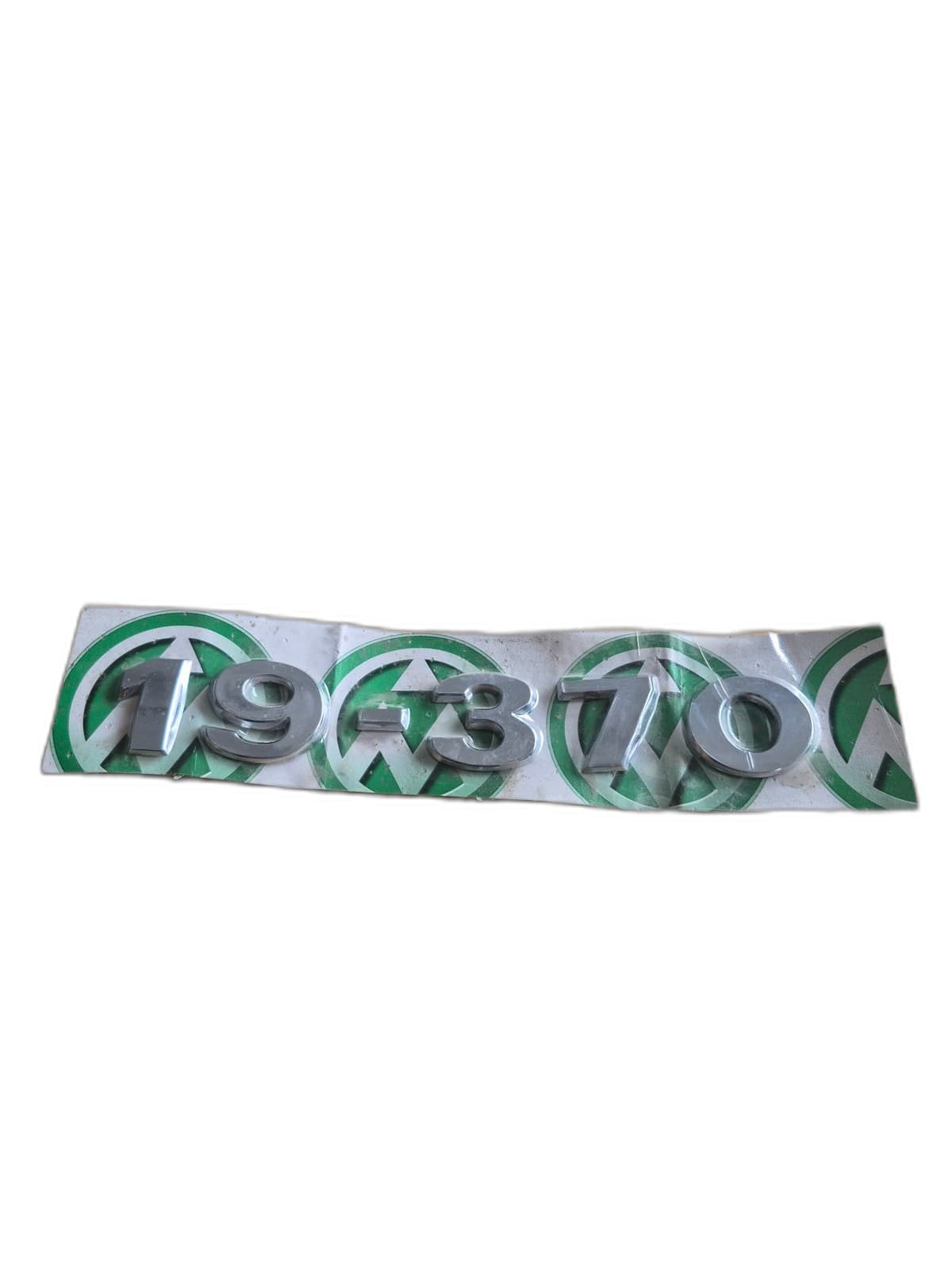 EMBLEMA LATERAL INJETADO CROMADO 19-370 - 2V2854431G