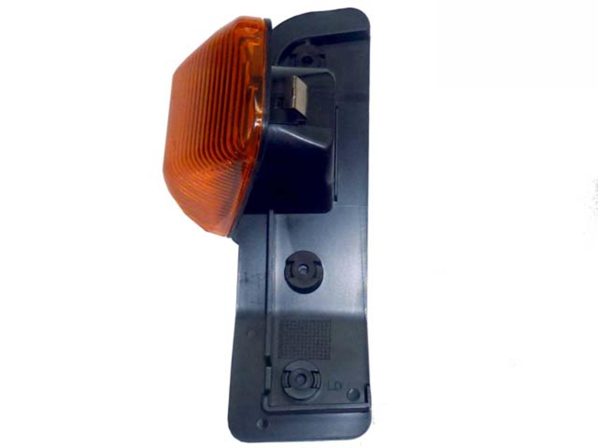 LANTERNA LATERAL PISCA DIREITO SEM SOQUETE IVECO STRALIS AMARELA - 504250984