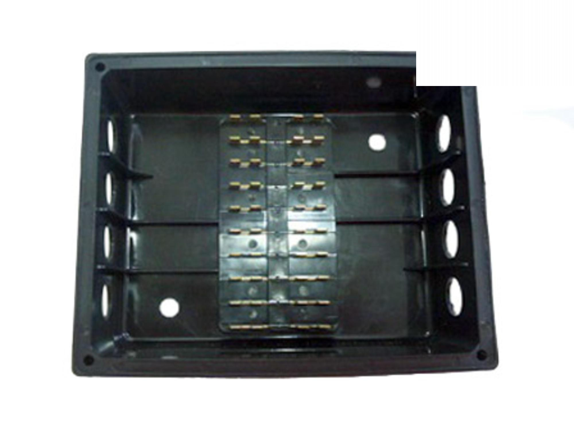 CAIXA INSTALACAO ELETRICA CHASSI - 371908