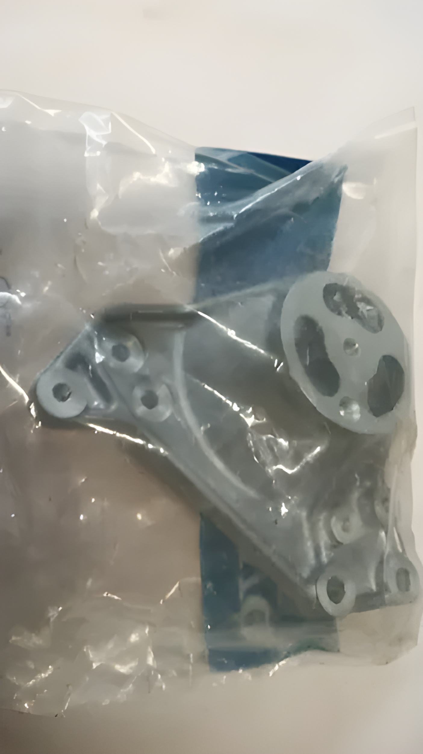 SUPORTE ALTERNADOR VOLVO - 21828760
