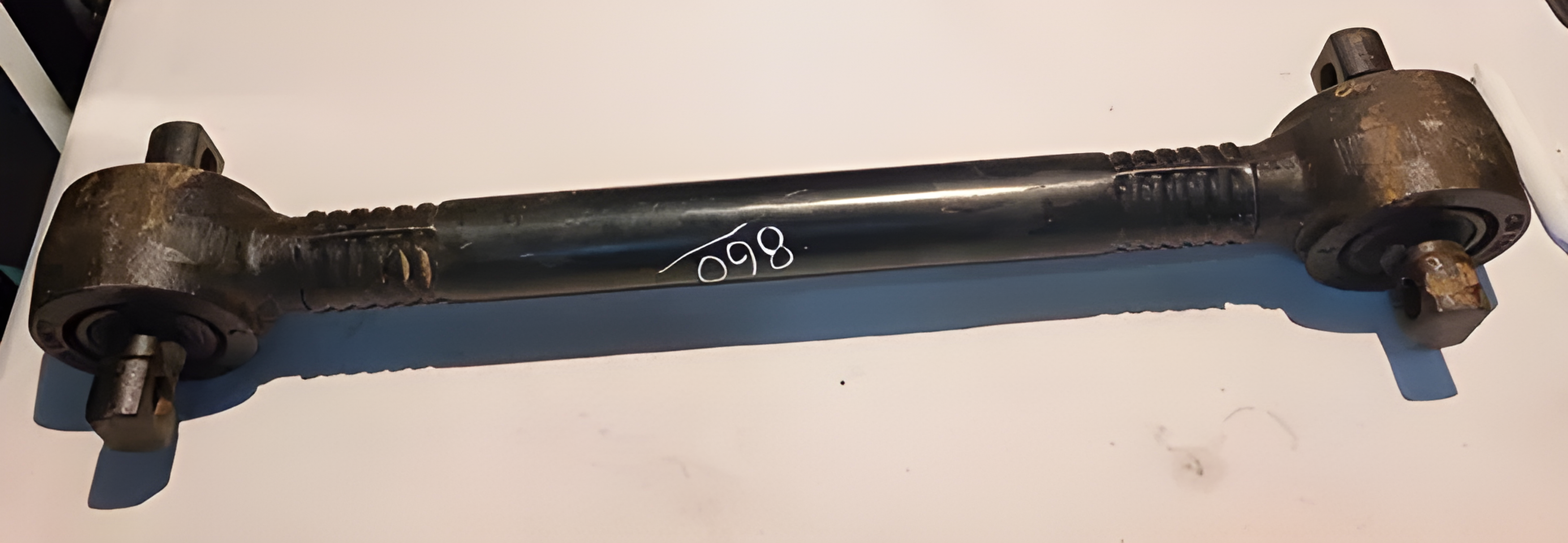 BARRA REACAO FIXA 568MM SCANIA - 2758102