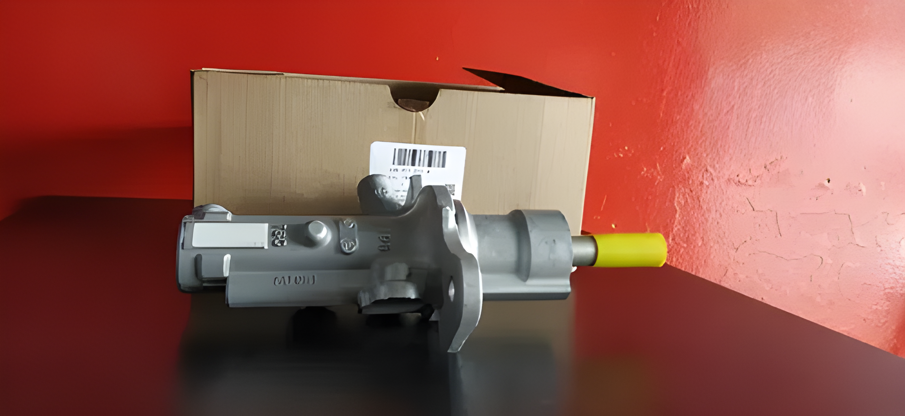 CILINDRO MESTRE FREIO COM SERVO - 23B611011A