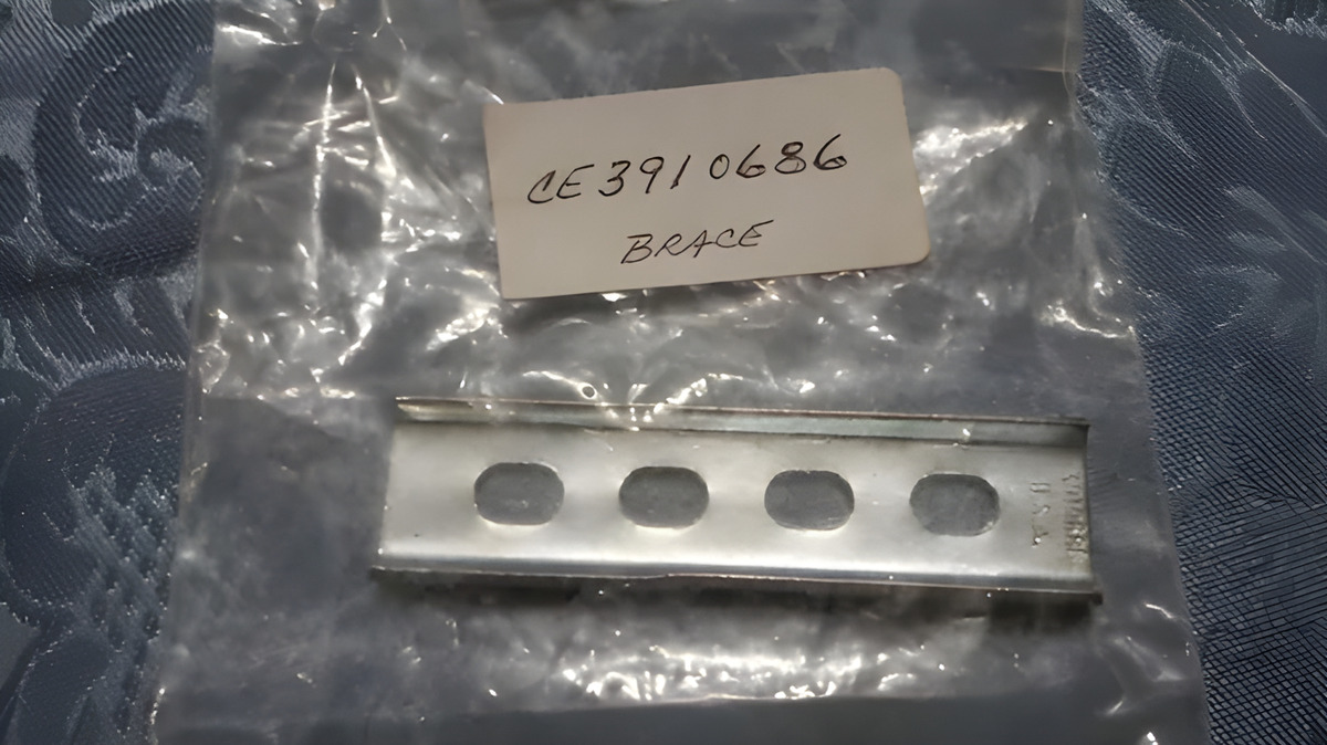 BRACO TUBO C8.3 - 3910686